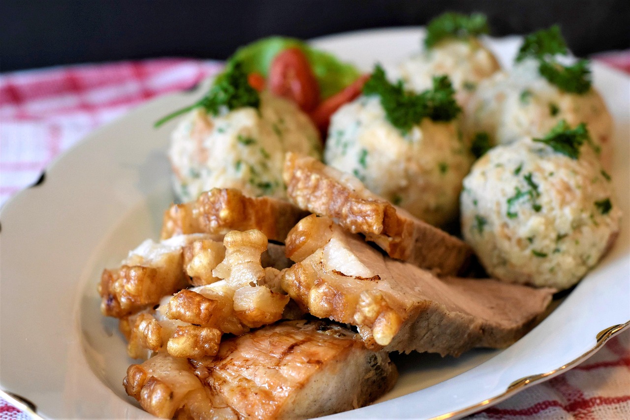découvrez la savoureuse roulade de porc : une recette gourmande, roulée et farcie, parfaite pour impressionner vos convives lors d’un repas convivial.